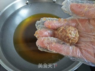 “ 肉食、荤菜 ”蒜香风味丸子的做法步骤：3