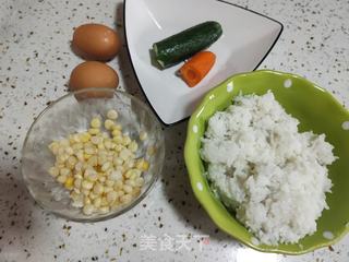 炒米饭的做法步骤：1