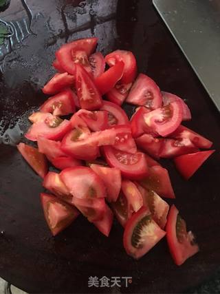 番茄鸡蛋面的做法步骤：1