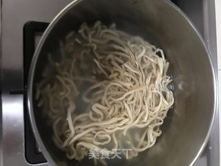 西红柿鸡蛋手擀面的做法步骤：3