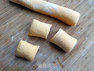 南瓜豆沙卷的做法步骤:8