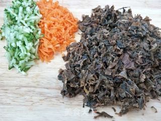 梅干菜鸡蛋馅盒子的做法步骤:2