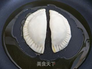 梅干菜鸡蛋馅盒子的做法步骤:10