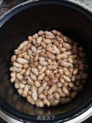 五香嫩花生的做法步骤:3
