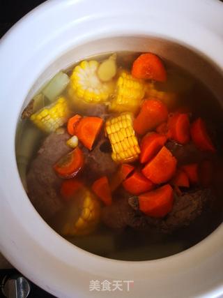 肉食、荤菜——玉米胡萝卜龙骨汤的做法步骤:5