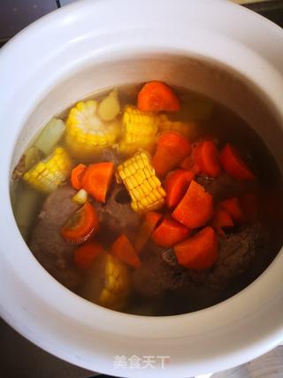 肉食、荤菜——玉米胡萝卜龙骨汤的做法步骤:6