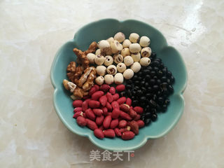 安神补血杂粮粥的做法步骤:2