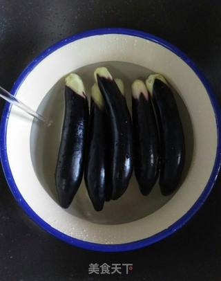 蒜蓉拌茄子的做法步骤:2