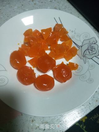 鲜肉咸蛋黄馄饨的做法步骤:5