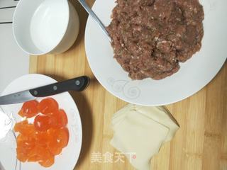 鲜肉咸蛋黄馄饨的做法步骤:6