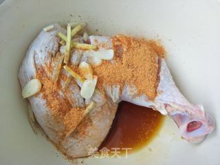 风味烤鸡腿的做法步骤:3