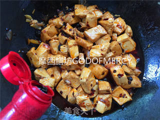 麻婆豆腐只要加1勺它,嫩滑无比开胃下饭的做法步骤:3