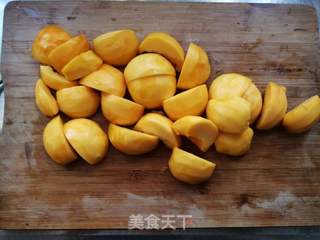 黄桃罐头的做法步骤：2