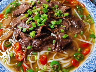 榨菜牛肉面的做法步骤:9