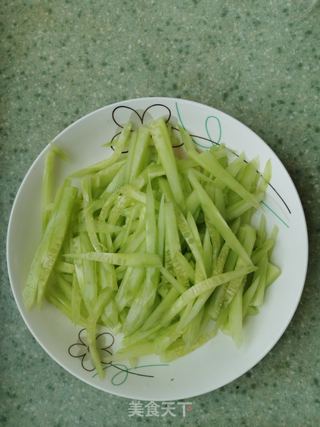 凉拌鸡丝黄瓜的做法步骤：3