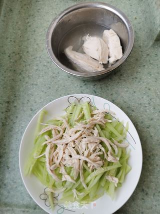 凉拌鸡丝黄瓜的做法步骤：5
