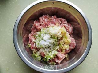清汆丸子的做法步骤:3