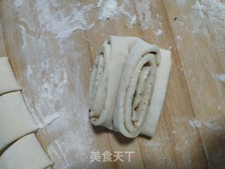 油酥花卷的做法步骤:17