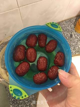 鲜银耳红枣糖水(养生壶版)的做法步骤:4