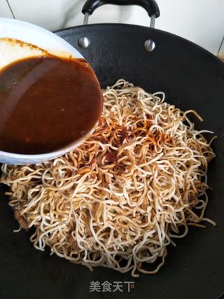 番茄肉丝豆角焖面的做法步骤:15