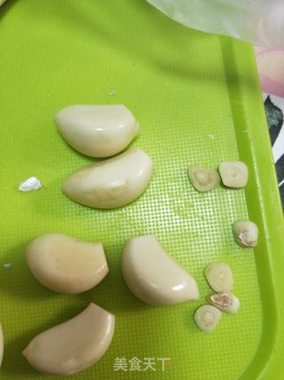 那诱人的一抹翠绿~腊八蒜的做法步骤:2