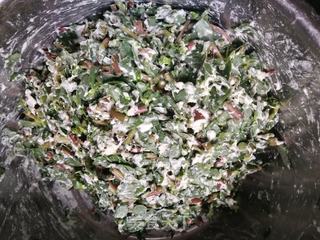 蒸马蜂菜馍的做法步骤:6