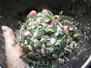 蒸马蜂菜馍的做法步骤:7