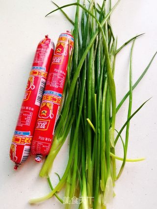 葱香火腿扭扭小花卷的做法步骤:3