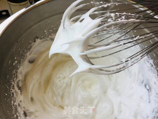 香缇奶油纸杯蛋糕的做法步骤:7