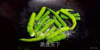 剁椒皮蛋的做法步骤：2