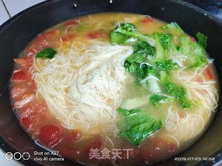 鲜虾青菜面的做法步骤:5