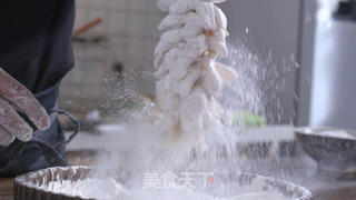 名厨秘制糖醋汁,让糖醋富贵鱼酸甜开胃,告别苦夏!的做法步骤:4