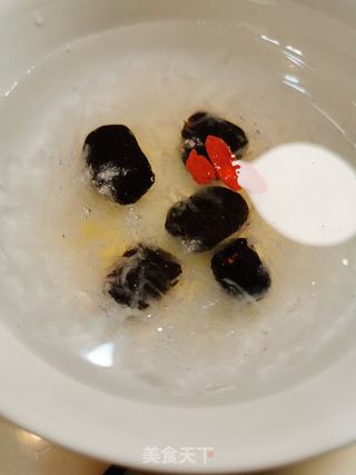 阿胶枣燕窝羹的做法步骤:4