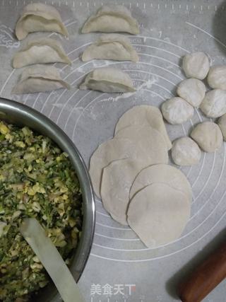 黄瓜虾仁鸡蛋煎饺的做法步骤:10