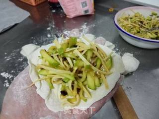 西葫芦香菇豆皮素包的做法步骤:10