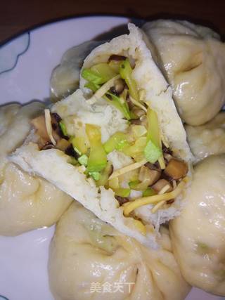 西葫芦香菇豆皮素包的做法步骤:12