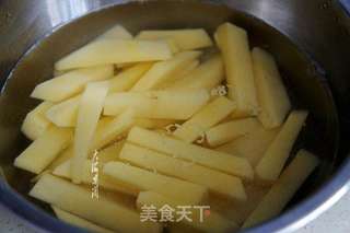 炸薯条的做法步骤:3