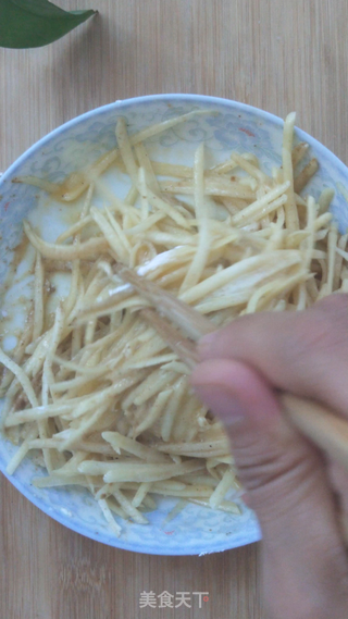 土豆丝鸡蛋饼的做法步骤:3