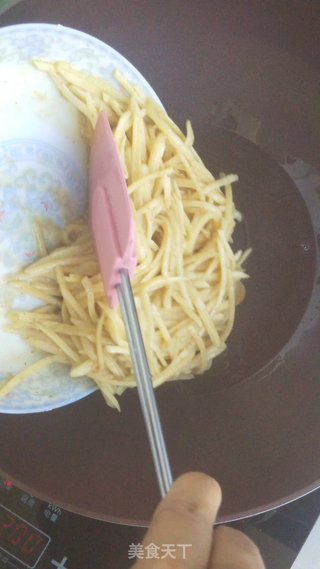 土豆丝鸡蛋饼的做法步骤:4