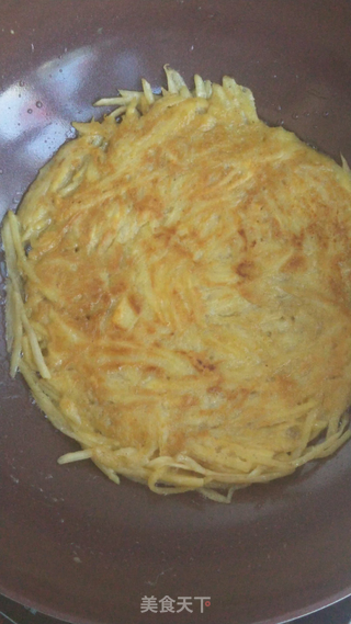 土豆丝鸡蛋饼的做法步骤:5