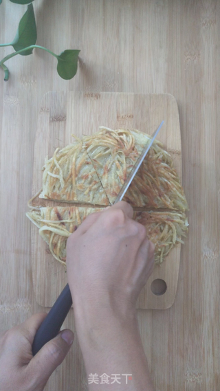 土豆丝鸡蛋饼的做法步骤:6