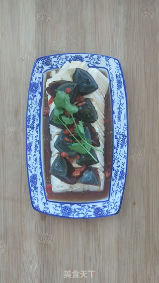 #快手餐#皮蛋豆腐的做法步骤:7