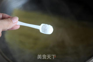 秋葵蒜蓉意面的做法步骤:4
