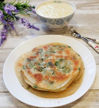 饺子皮葱油饼的做法步骤:10