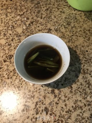 二伏面の葱油面的做法步骤:2