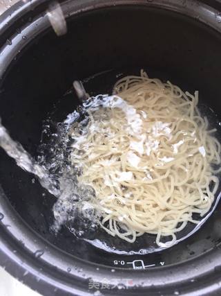 “面条”麻酱拌面的做法步骤:5