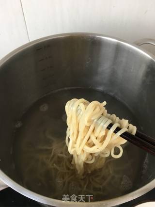 “面条”麻酱拌面的做法步骤:4