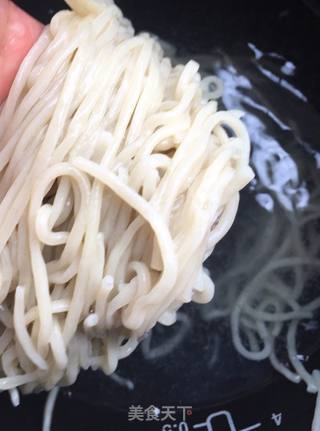 “面条”麻酱拌面的做法步骤:6
