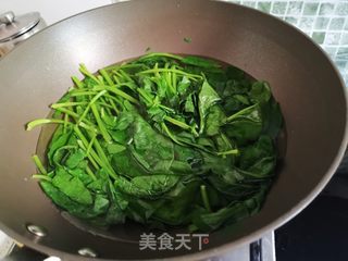 凉拌菠菜的做法步骤：2