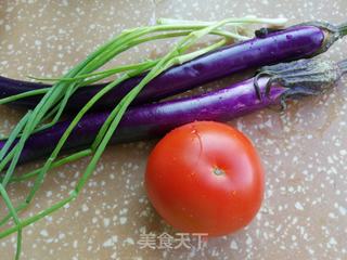 西红柿茄子肉酱拌面的做法步骤:2